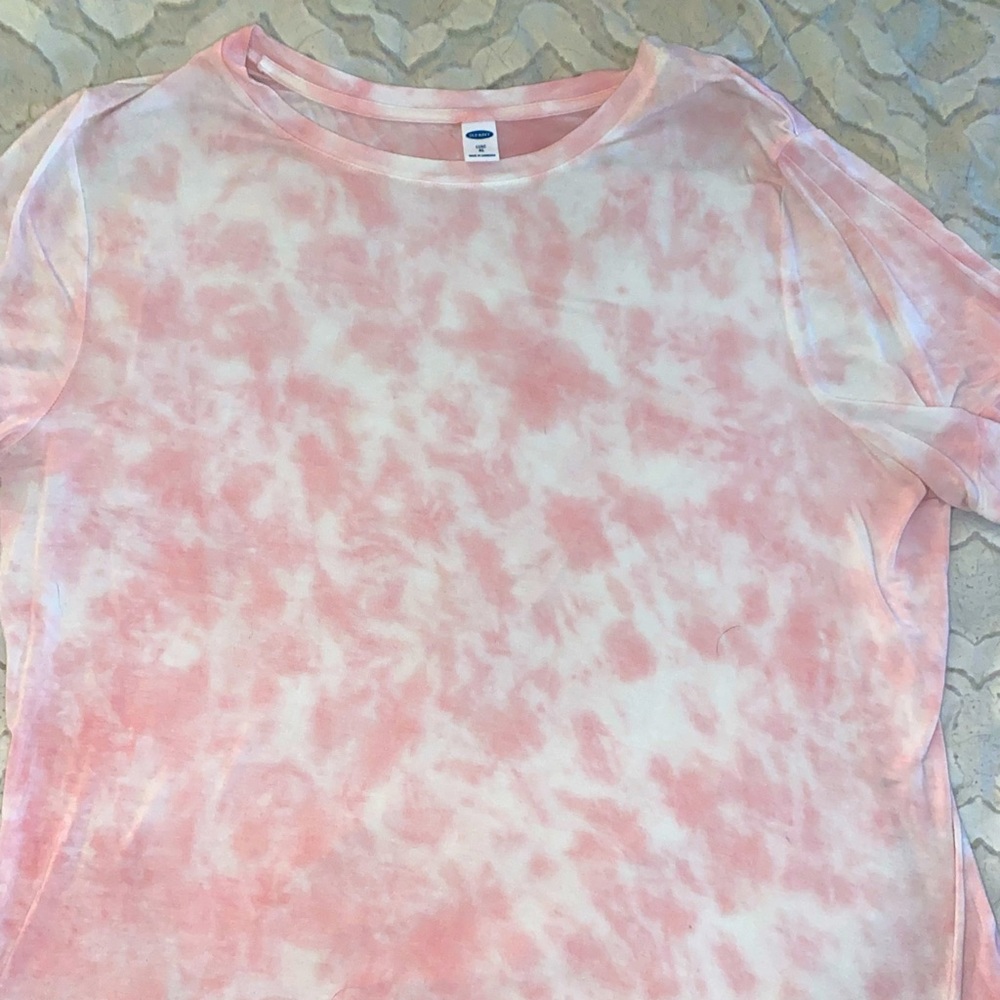 NWOT Old Navy Tee